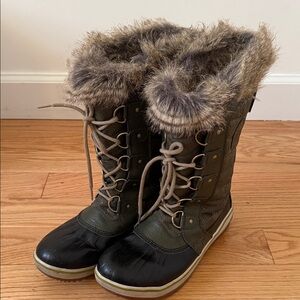 Sorel Toffino II Boots Faux Fur Waterproof Duck Boot Peatmoss green 8.5